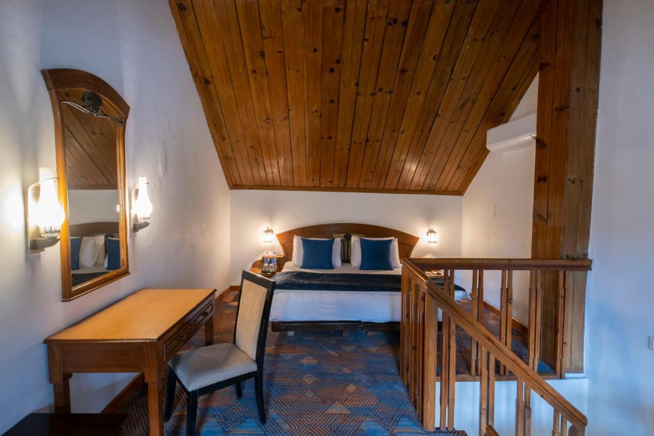 Mastiff Grand Manali Resort Exteriör bild