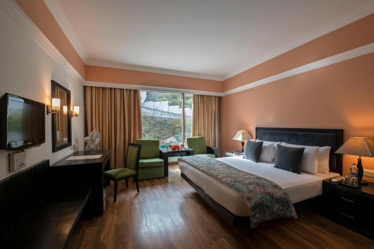 Mastiff Grand Manali Resort Exteriör bild
